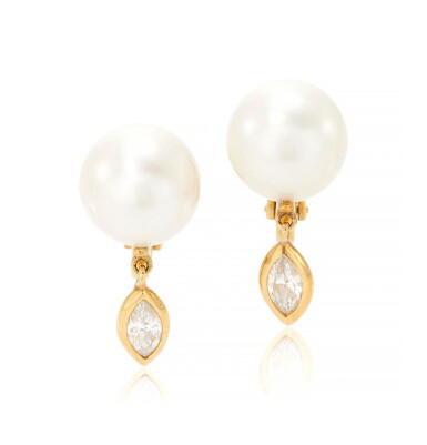 View full screen - View 1 of Lot 120. PAIR OF CULTURED PEARL AND DIAMOND EARCLIPS (PAIO DI ORECCHINI A CLIP CON PERLE COLTIVATE E DIAMANTI) | FARAONE.