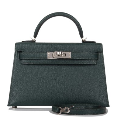 View full screen - View 1 of Lot 73. Hermès Vert Titien Verso Sellier Kelly 20cm of Chevre Leather with Palladium Hardware.