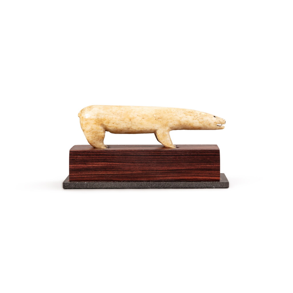 View full screen - View 1 of Lot 274. Chukchi Marine Ivory Bear Figurine, Siberia, Russia, 19th-20th Century | Statuette d'ours, Tchouktche, Sibérie, Russie, XIXe-XXe Siècle.