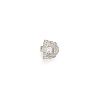 View full screen - View 1 of Lot 13. DIAMOND RING.