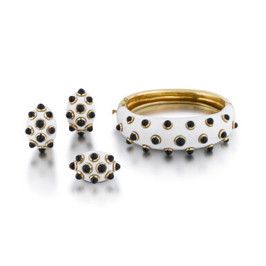 View full screen - View 1 of Lot 269. Enamel and onyx parure | Parure émail et onyx.