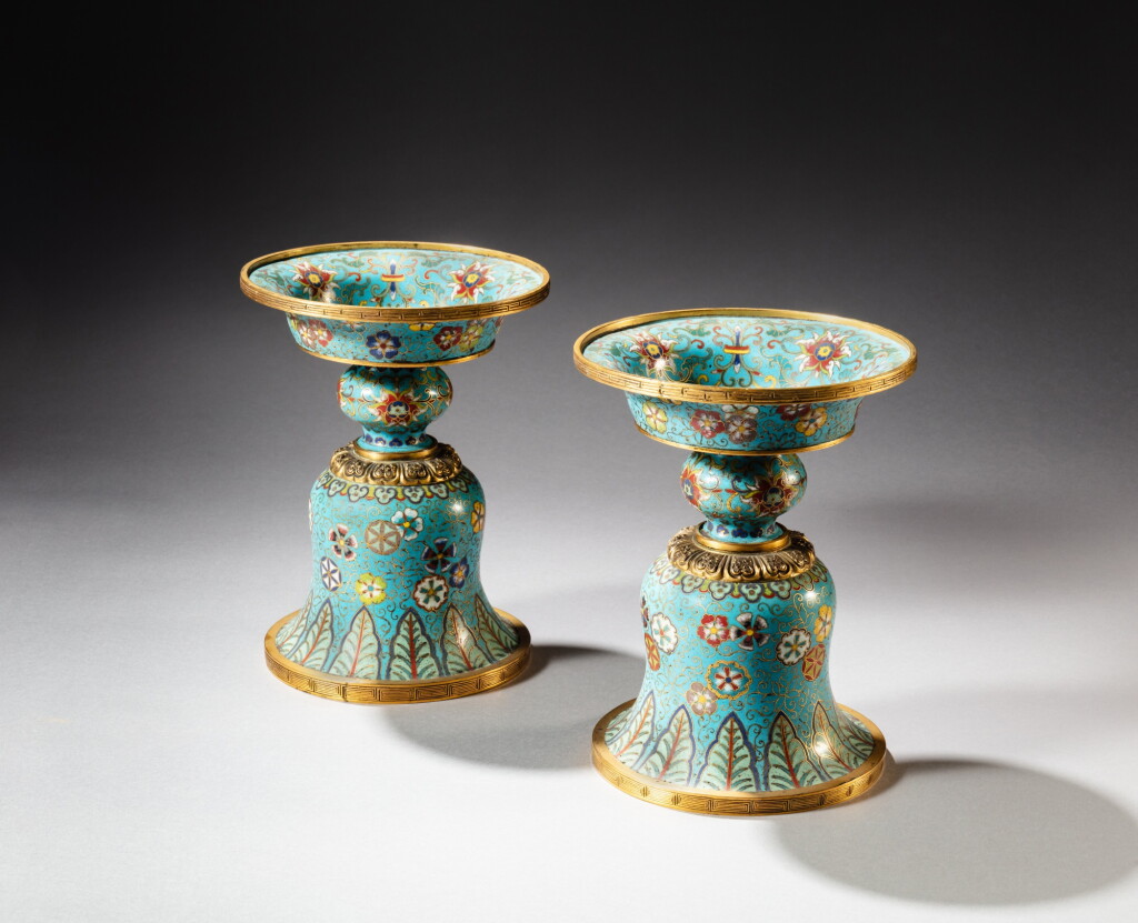 View full screen - View 1 of Lot 43. A pair of gilt-bronze and cloisonné enamel butter lamps, Qing dynasty, 18th century | 清十八世紀 銅胎掐絲琺瑯酥油燈一對.