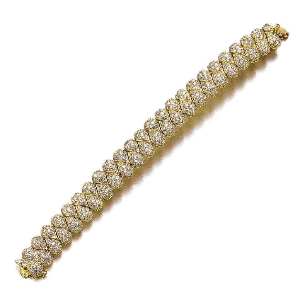 View full screen - View 1 of Lot 507. DIAMOND BRACELET.