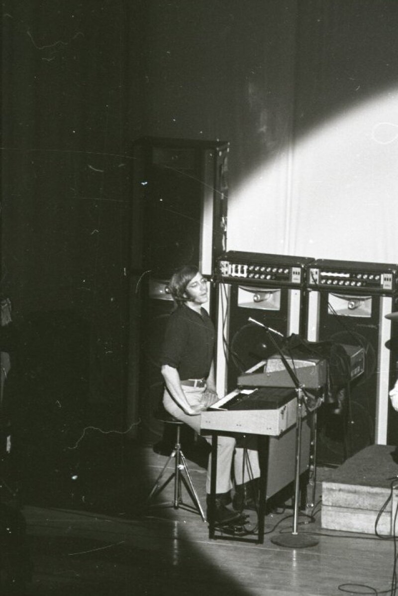 Cover image 0