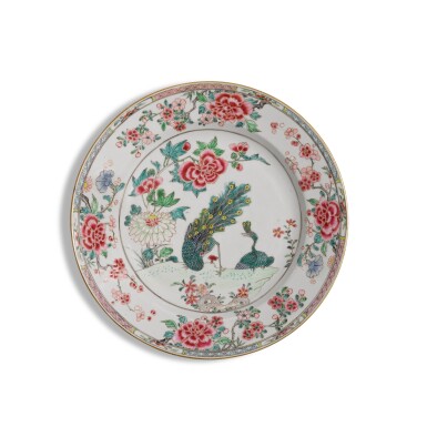 View full screen - View 1 of Lot 79. A large Chinese export famille-rose 'peacocks and flowers' dish, Qing dynasty, early Qianlong period | 清乾隆初 外銷粉彩孔雀花卉紋大盤.