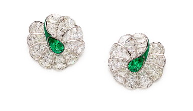 View full screen - View 1 of Lot 1742. FORMS | PAIR OF EMERALD, DIAMOND AND ENAMEL EARRINGS | FORMS |「哥倫比亞」祖母綠 配 鑽石 及 琺琅彩 耳環一對.