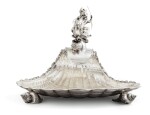 A large Italian silver centre table representing Neptune on a see horse, Milan, circa 1940 | Grand centre de table en argent représentant Neptune sur un cheval marin, Milan, vers 1940
