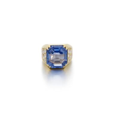View full screen - View 1 of Lot 61. Sapphire and diamond ring | Anello con zaffiro e diamanti .