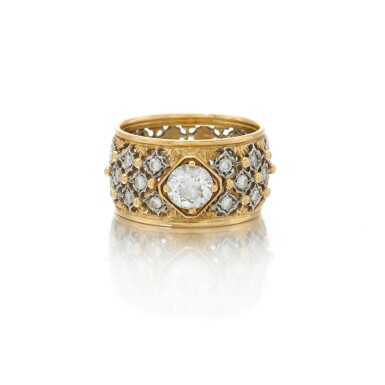 View full screen - View 1 of Lot 56. Gold and diamond ring (Anello in diamanti).