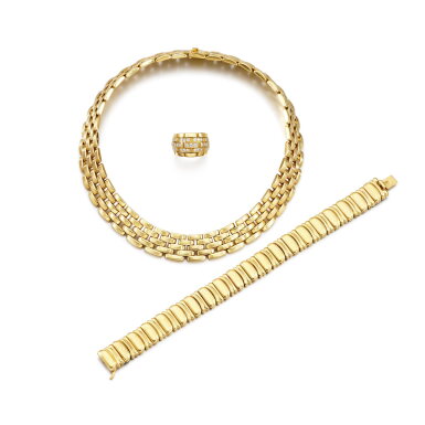 View full screen - View 1 of Lot 553. Cartier | Gold Necklace and Bracelet || Diamond Ring | 卡地亞 | K金 'Maillon Panthère' 項鏈 及 'Baignoire' 手鏈 || 鑽石 戒指.