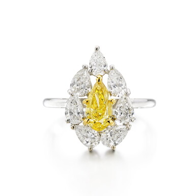 View full screen - View 1 of Lot 2865. Fancy Deep Yellow Diamond and Diamond Ring | 1.01克拉 深彩黃色鑽石 配 鑽石 戒指.