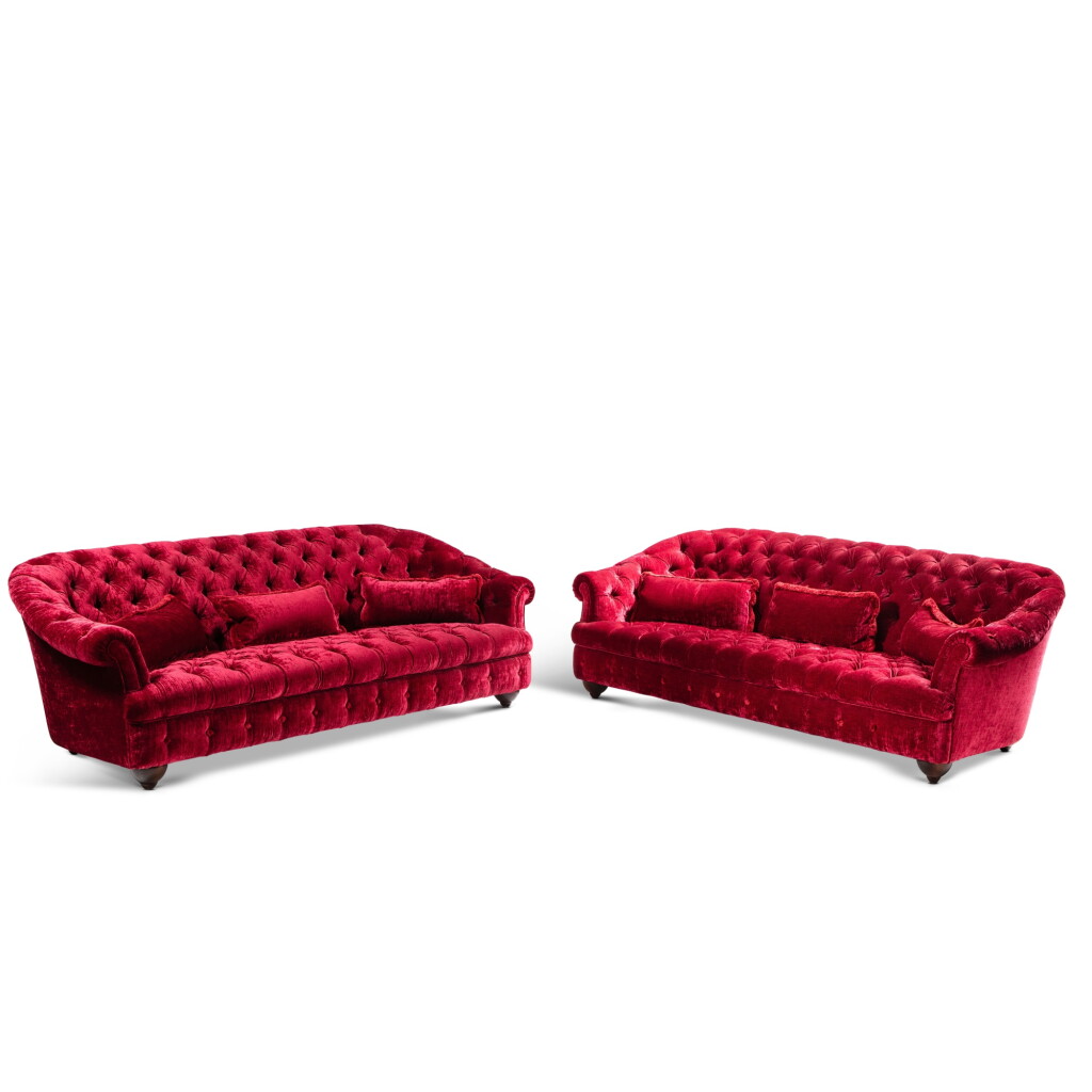 View full screen - View 1 of Lot 192. A pair of comfortable sofas, by maison Decour, modern.