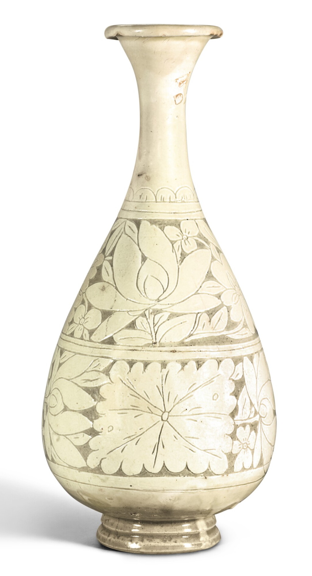 View full screen - View 1 of Lot 132. A 'CIZHOU' SGRAFFIATO 'LOTUS' VASE, YUHUCHUN PING SONG/JIN DYNASTY | 宋/金 磁州窰白釉劃花卉紋玉壺春瓶.