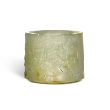 View full screen - View 1 of Lot 209. A PALE CELADON JADE THUMB RING, QING DYNASTY, 19TH CENTURY | 清十九世紀 青白玉青松圖扳指.