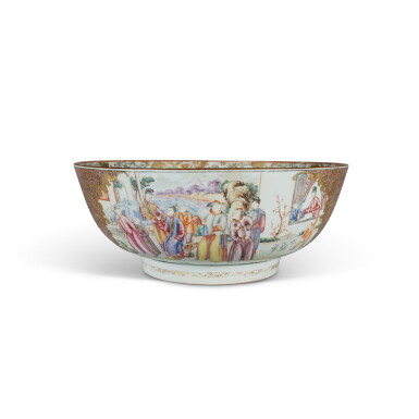 View full screen - View 1 of Lot 324. A Chinese Export Famille-Rose 'Figural' Punch Bowl, Qing Dynasty, Qianlong Period, Circa 1775 | 清乾隆 約1775年 粉彩人物圖大盌.