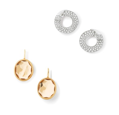 View full screen - View 1 of Lot 181. Deux paires de boucles d'oreille | Two pairs of earrings.