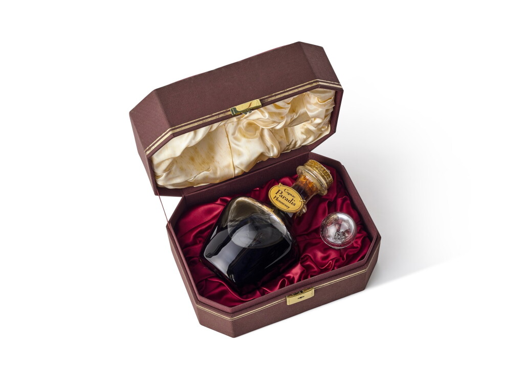 View full screen - View 1 of Lot 4110. Cognac Hennessy Paradis Decanter NV (1 BT75).