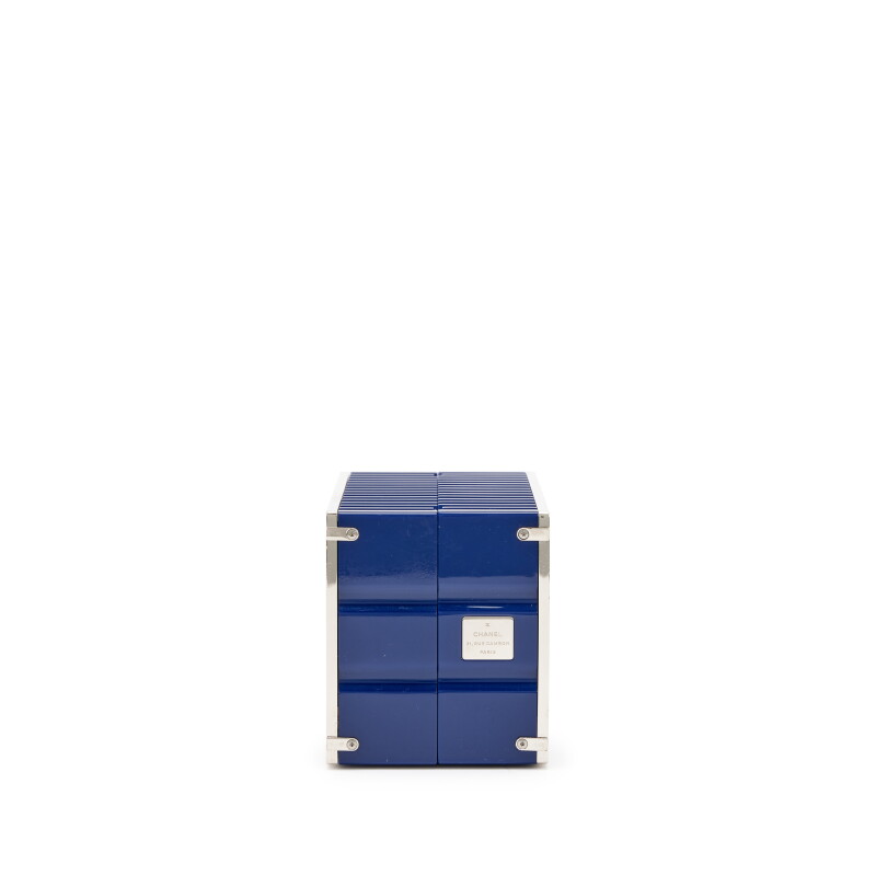 Cover image 0
