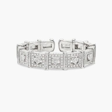 View full screen - View 1 of Lot 1480. Diamond Bangle | 鑽石 手鐲.