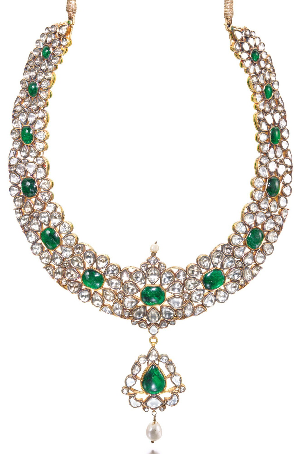 View full screen - View 1 of Lot 467. AN EMERALD AND DIAMOND-SET POLYCHROME ENAMELLED NECKLACE (KHANTI), NORTH INDIA, LATE 19TH CENTURY.