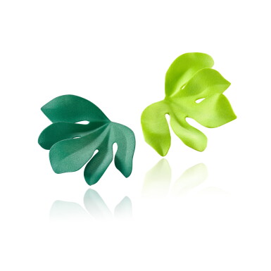 View full screen - View 1 of Lot 1818. 'Fig Leaf' Pair of Resin Ear Clips | JAR | ‘Fig Leaf’ 樹脂 耳夾一對.