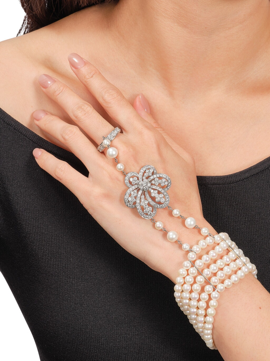 View full screen - View 1 of Lot 2794. Cultured Pearl and Diamond Bracelet with Ring | 養殖珍珠 配 鑽石 手鏈 及 戒指.