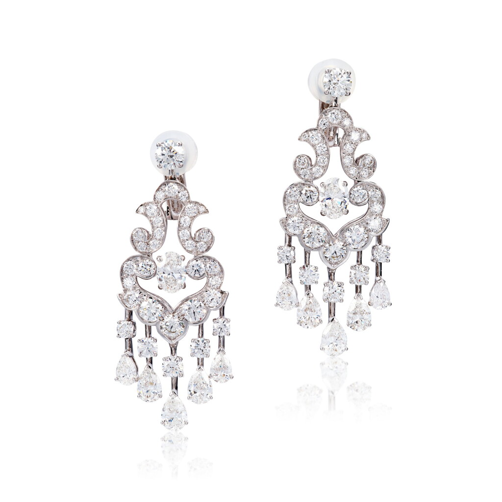 View full screen - View 1 of Lot 368. 'Chandelier' Pair of Diamond Pendent Earrings | 格拉夫 | 'Chandelier' 鑽石耳墜一對.