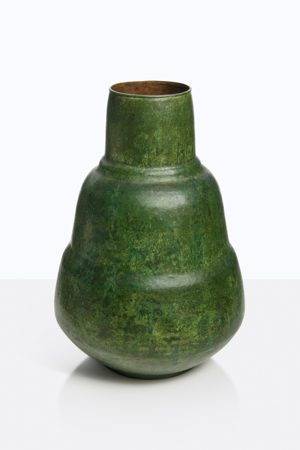 View full screen - View 1 of Lot 90. Vase.
