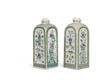 View full screen - View 1 of Lot 112. A pair of famille verte square flasks, Qing dynasty, Kangxi period | 清康熙 彩繪花卉博古紋方瓶一對.