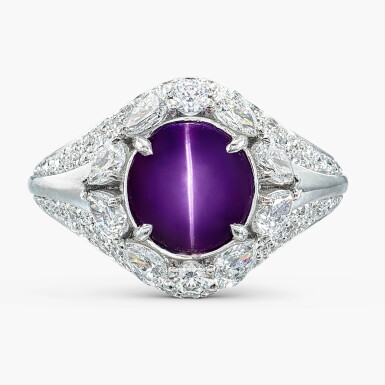 View full screen - View 1 of Lot 1318. Cat’s Eye Purple Sapphire and Diamond Ring | 5.01 克拉 天然 未經處理貓眼藍寶石 配 鑽石 戒指.