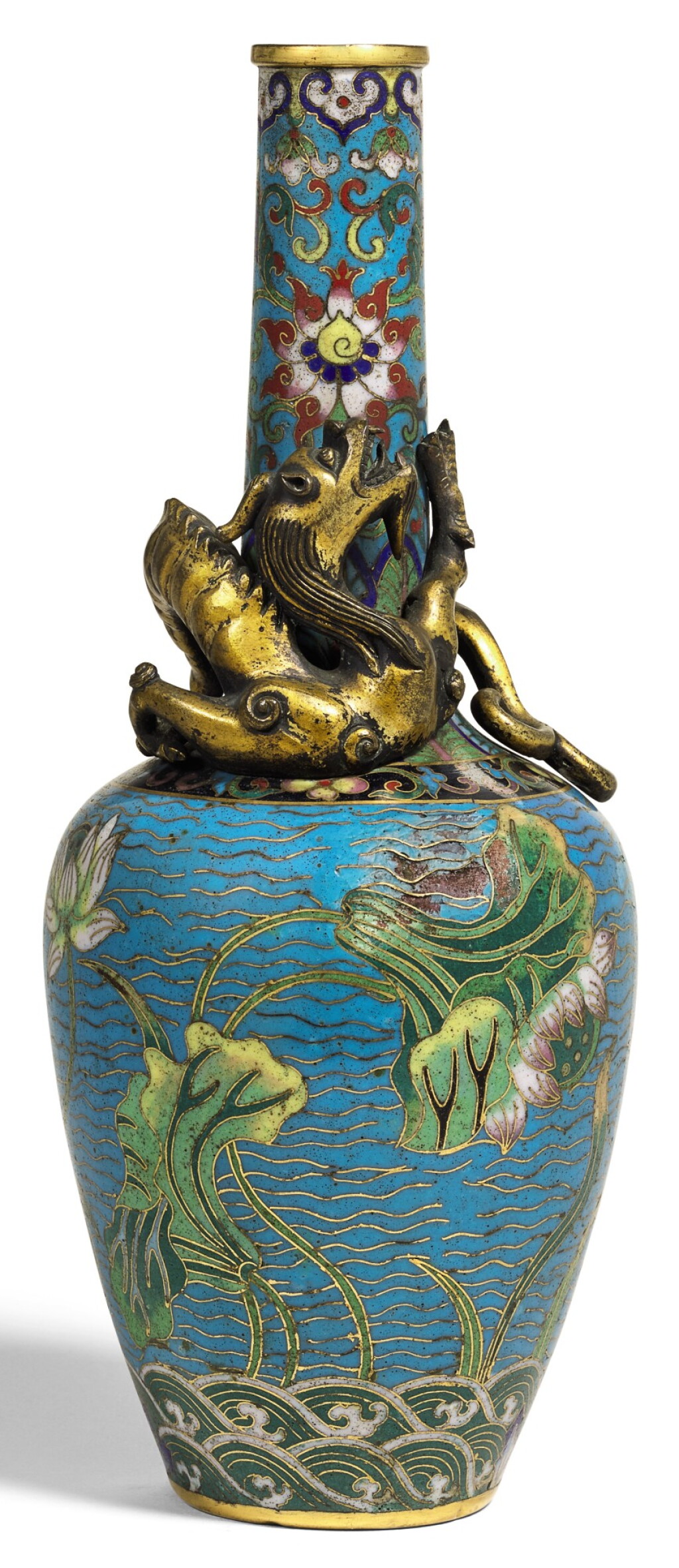 View full screen - View 1 of Lot 365. A CLOISONNE ENAMEL AND GILT-BRONZE 'CHILONG' VASE QING DYNASTY, 19TH CENTURY | 清十九世紀 掐絲琺瑯螭龍紋長頸瓶.