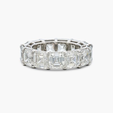 View full screen - View 1 of Lot 3. Diamond Ring .