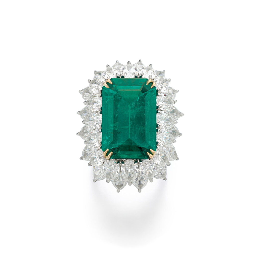 View full screen - View 1 of Lot 330. Fine emerald and diamond ring | 祖母綠及鑽石戒指.