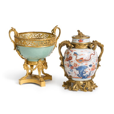 View full screen - View 1 of Lot 97. Two gilt-bronze mounted Chinese porcelain pieces | Zwei chinesische Porzellan-Stücke mit vergoldeten Bronzefassungen .