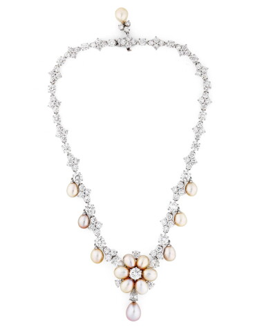 View full screen - View 1 of Lot 55. GRAFF | IMPORTANT COLLIER PERLES DE CULTURE ET DIAMANTS | IMPORTANT CULTURED PEARL AND DIAMOND NECKLACE.
