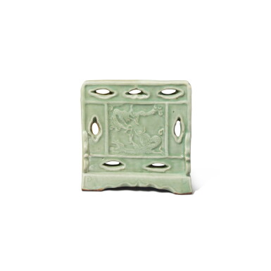 View full screen - View 1 of Lot 179. A 'Longquan' celadon-glazed 'dragon' table screen, Ming dynasty | 明 龍泉窰青釉雲龍紋硯屏.