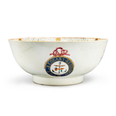 View full screen - View 1 of Lot 8. A Rare Chinese Export Famille-Rose 'Beggars Bennison' Punch Bowl, Qing Dynasty, Qianlong Period, Circa 1760 | 清乾隆 約1760年 粉彩紋章圖大盌.
