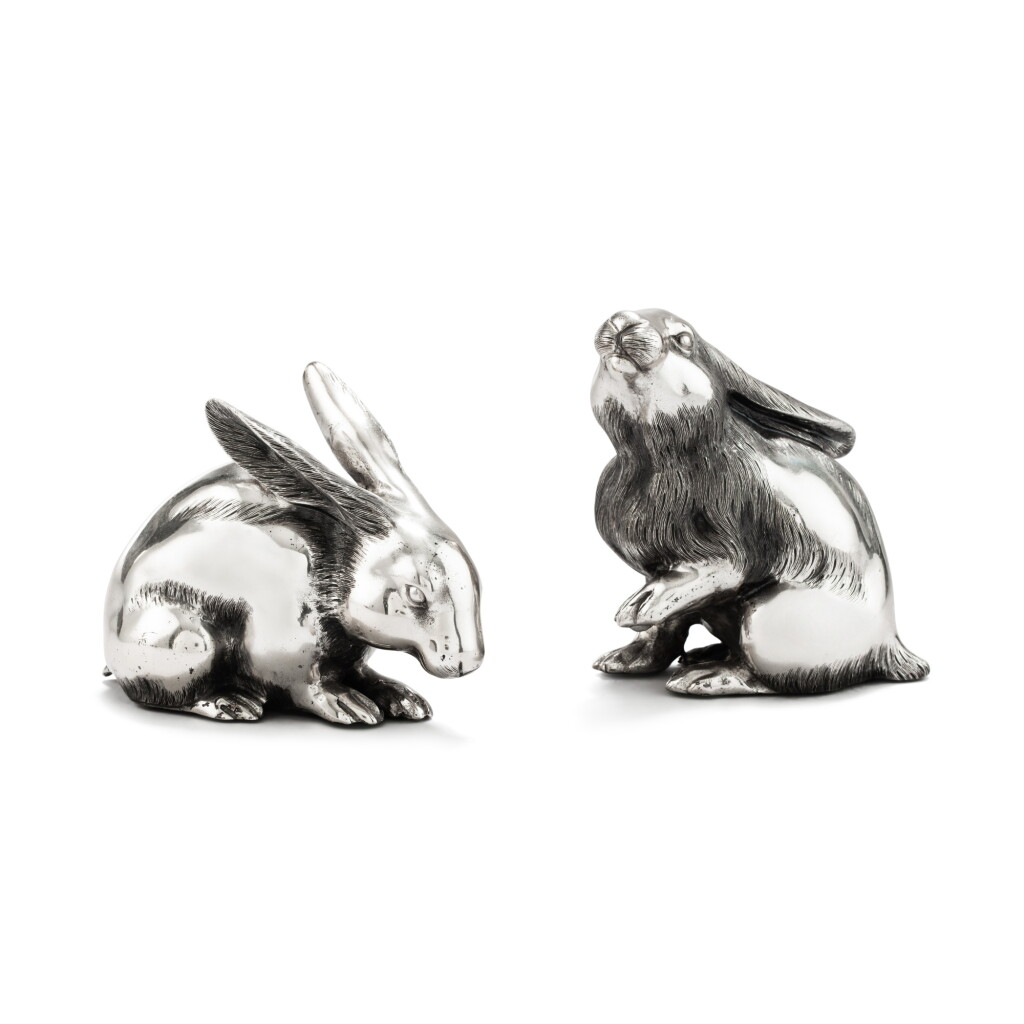 View full screen - View 1 of Lot 38. Two Italian silver rabbits, R. Miracoli, Milan, modern | Deux lapins en argent par R. Miracoli, Milan, moderne.