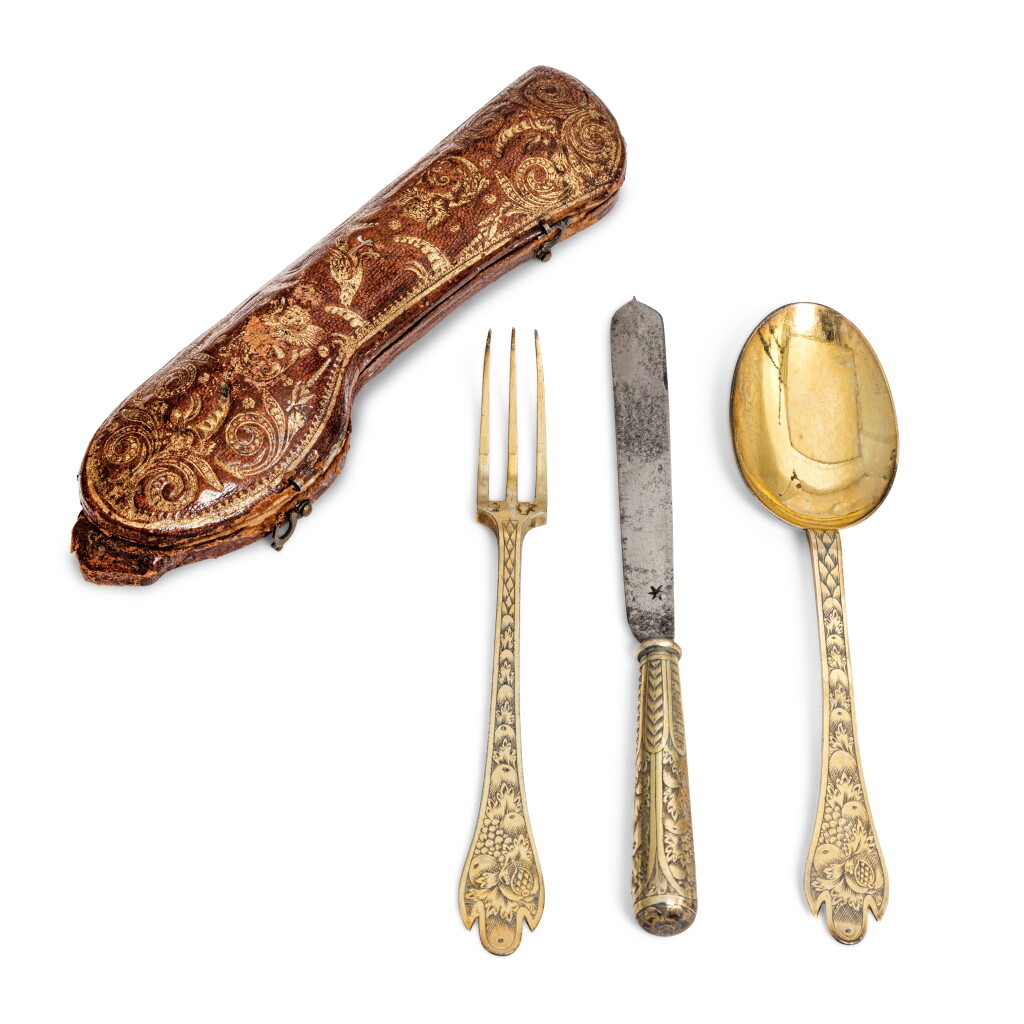 全萤幕检视 - 查看97A German Silver-Gilt Travelling Canteen in Leather Case, Michael Hafner, (Selling no. 1663), Augsburg, 1685-87的1