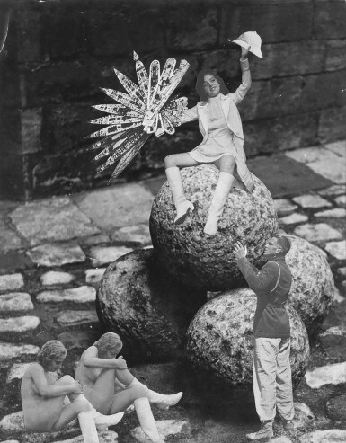 View full screen - View 1 of Lot 158. Assises au pied des restiges....