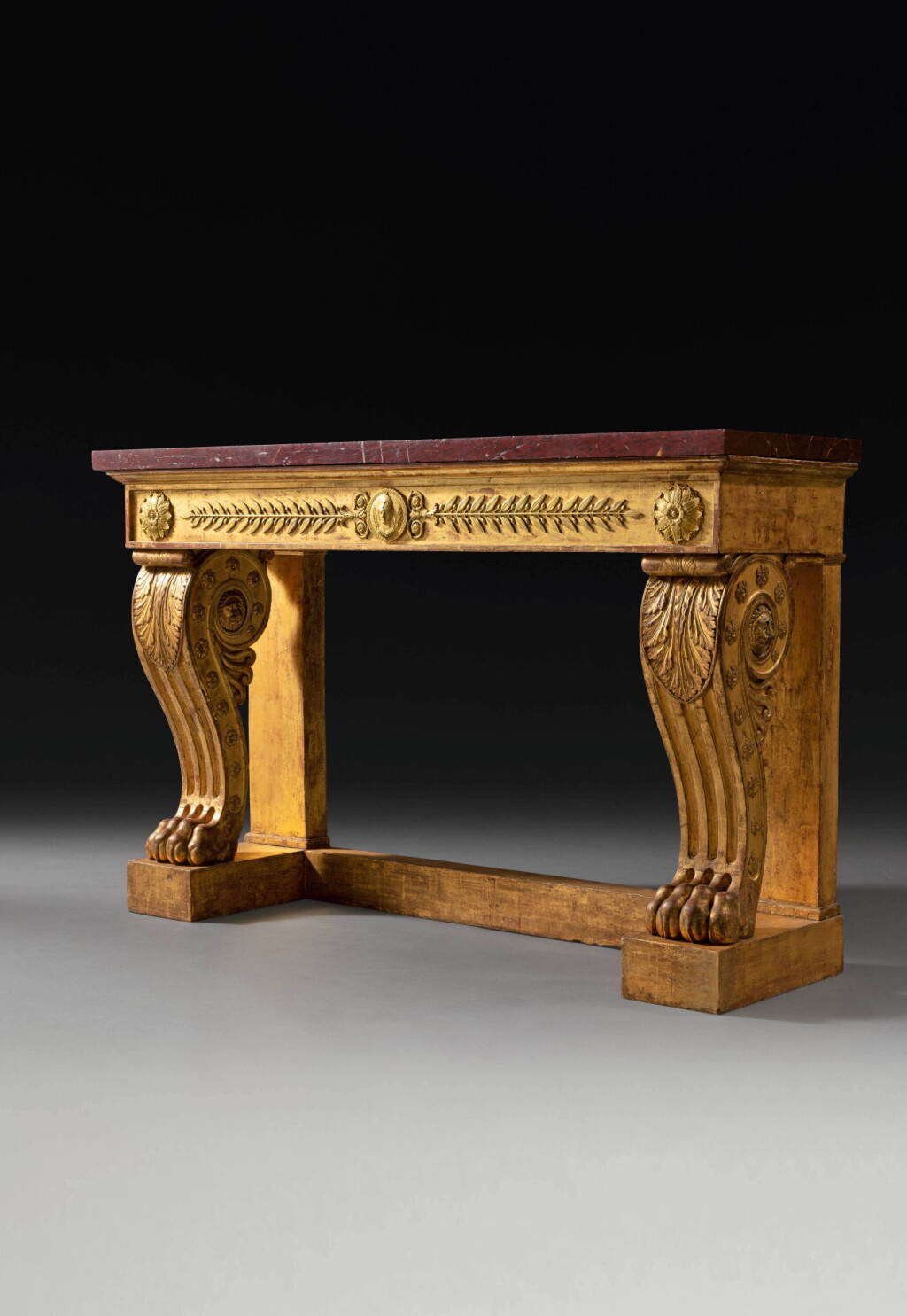全螢幕檢視 - 查看26An Imperial gilt-bronze mounted carved giltwood console table, by François-Honoré-Georges Jacob-Desmalter, delivered in 1808 to the Palais des Tuileries for Napoleon's Grand Cabinet Intérieur的1