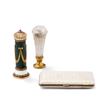 View full screen - View 1 of Lot 31. A group of three objects of vertu, early 20th century and later | Groupe de trois objets de vitrine, début du XXe siècle et après.