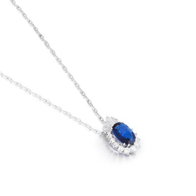 Voir en plein écran - Voir 1 du lot 260. Collier saphir et diamant.