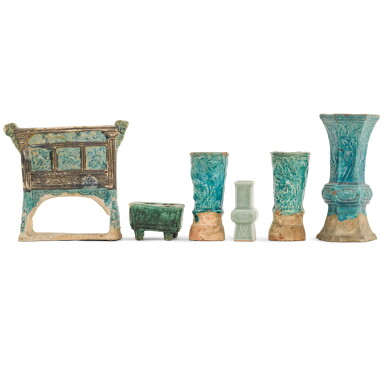 View full screen - View 1 of Lot 52. Three turquoise-glazed altar garnitures, Ming dynasty | 明 松石綠釉供一組三件 及 明 松石綠紫釉硯屏、青釉觚 及青釉爐.