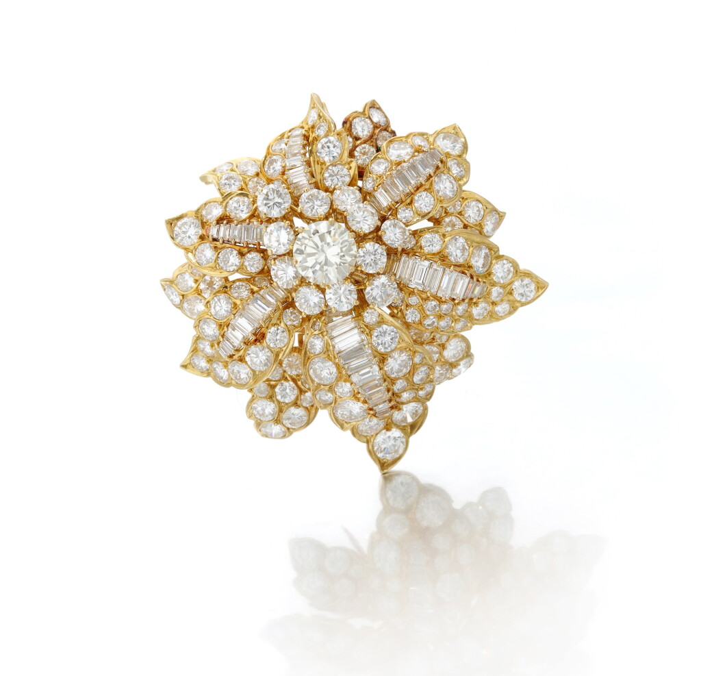 View full screen - View 1 of Lot 92. Diamond brooch (Spilla in diamanti).