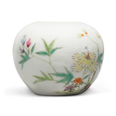 View full screen - View 1 of Lot 1036. A famille-rose 'flower and bird' waterpot, Republic period | 民國 粉彩花鳥圖水盂 《居仁堂製》款.