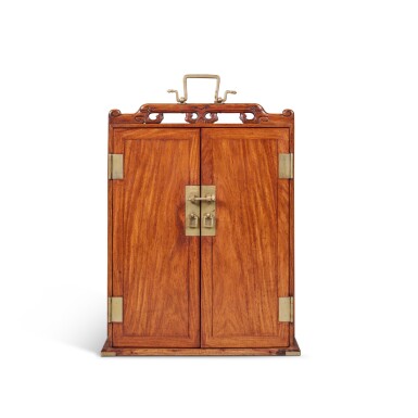 View full screen - View 1 of Lot 6. A 'huanghuali' traveling apothecary cabinet (Yaoxiang), 17th / 18th century.