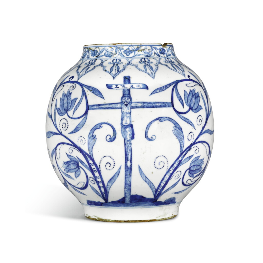 View full screen - View 1 of Lot 57. A RARE CHINESE EXPORT BLUE AND WHITE 'CRUCIFIXION' JAR, QING DYNASTY, KANGXI PERIOD | 清康熙 外銷青花十字架紋罐 .