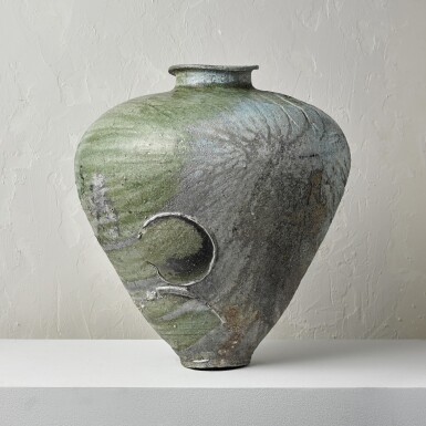 View full screen - View 1 of Lot 5. Tsujimura Yui (b. 1975) | Large storage jar.