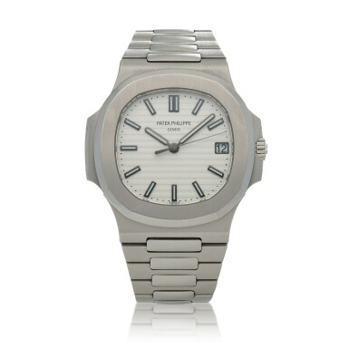 View full screen - View 1 of Lot 37. Retailed by Beyer: Nautilus, Ref. 5711/1A-011, Stainless steel wristwatch with date and bracelet Circa 2013 | 百達翡麗 | 零售商為Beyer:5711/1A-011型號「Nautilus」精鋼鍊帶腕錶備日期顯示,約2013年製.